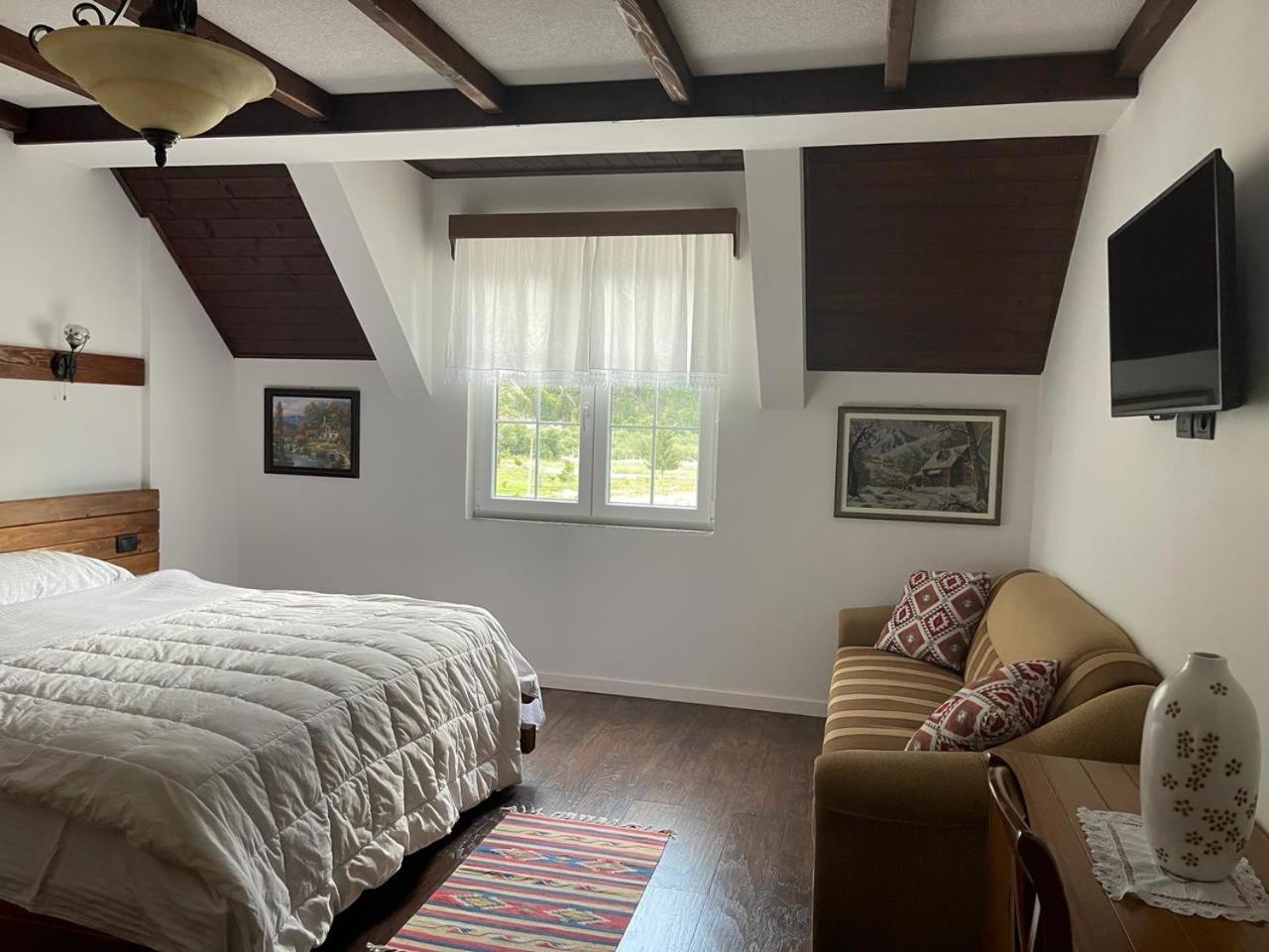 Bujtina Valbone Hotel Kültér fotó