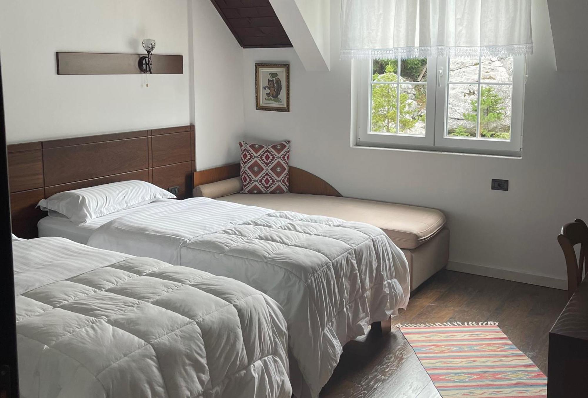 Bujtina Valbone Hotel Kültér fotó