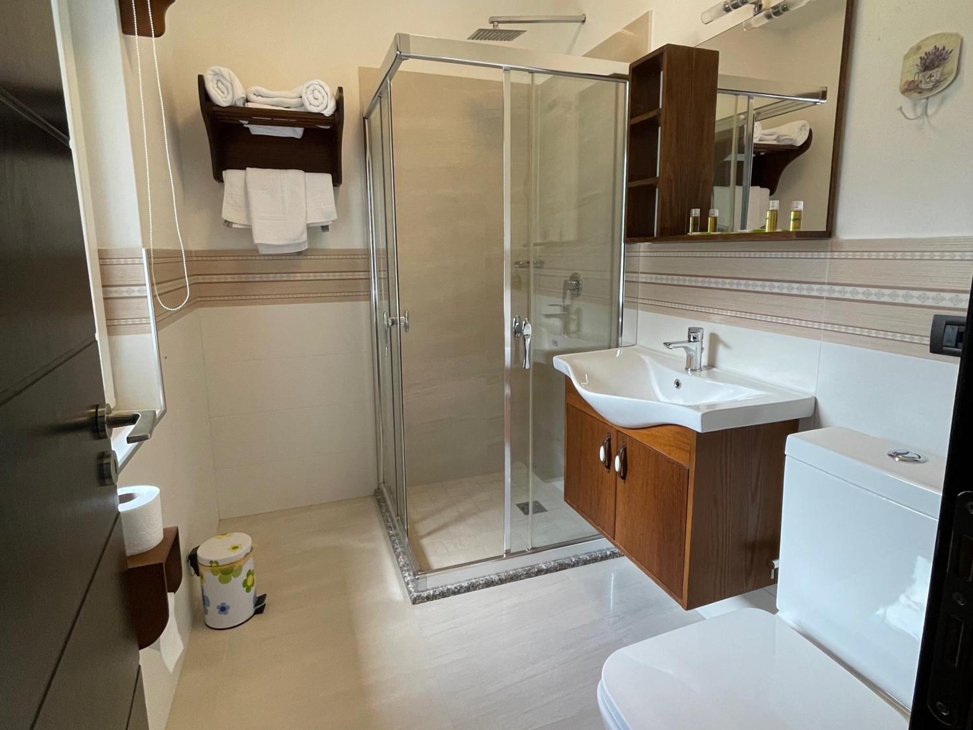 Bujtina Valbone Hotel Kültér fotó