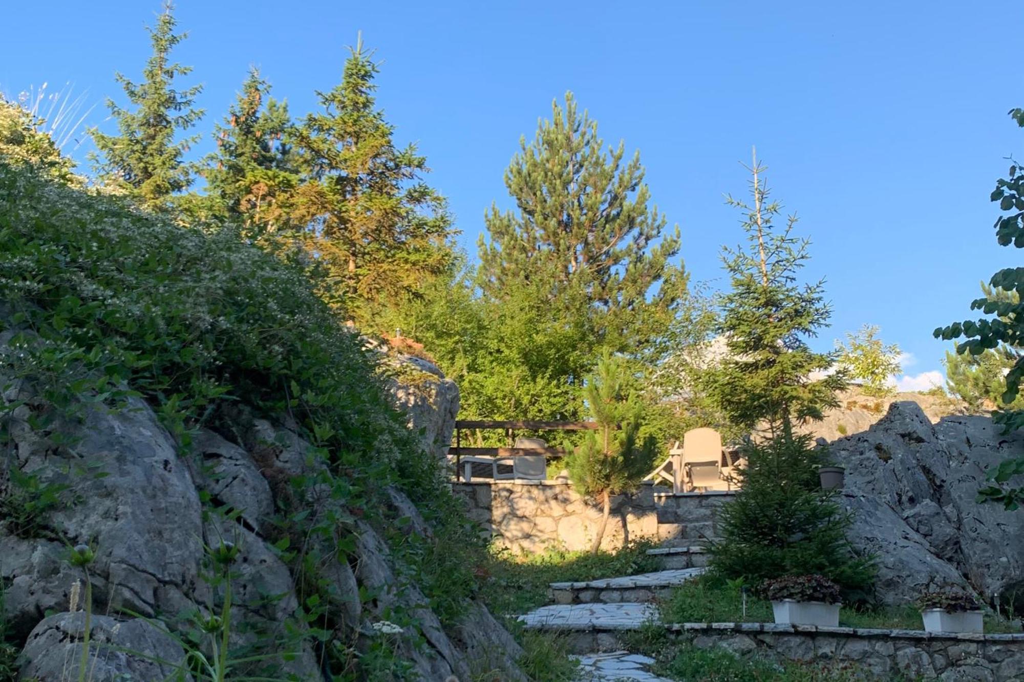 Bujtina Valbone Hotel Kültér fotó